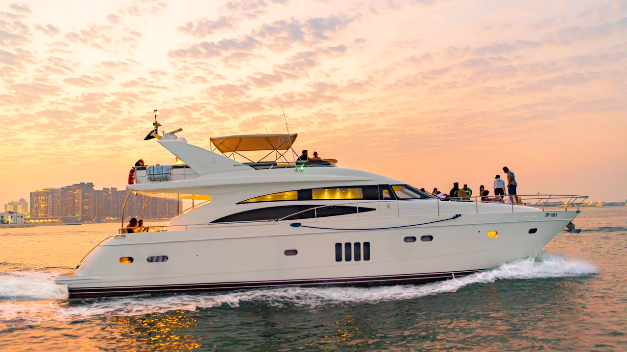 Charter Yacht AMOTEA
