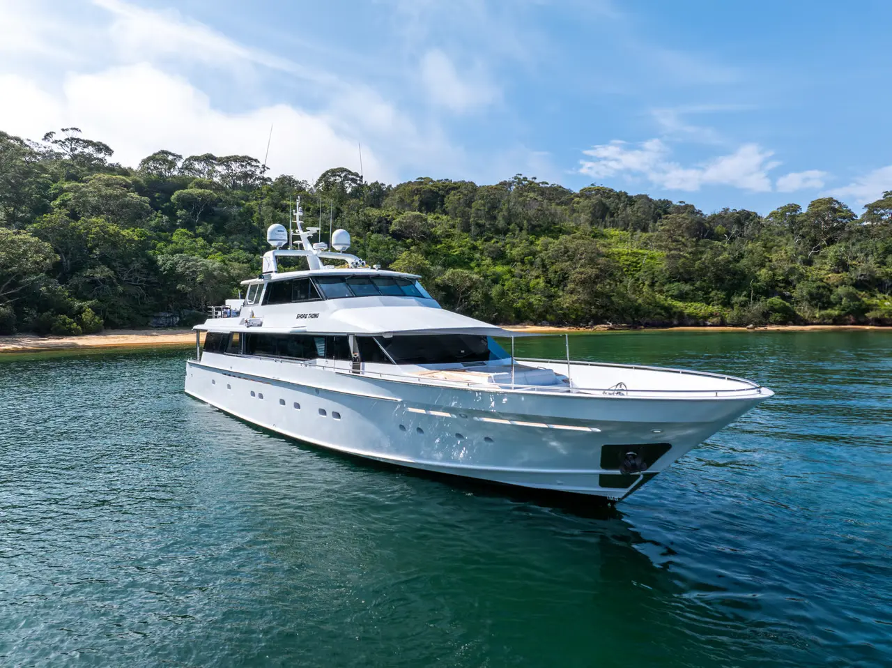 Charter Yacht DREAMTIME