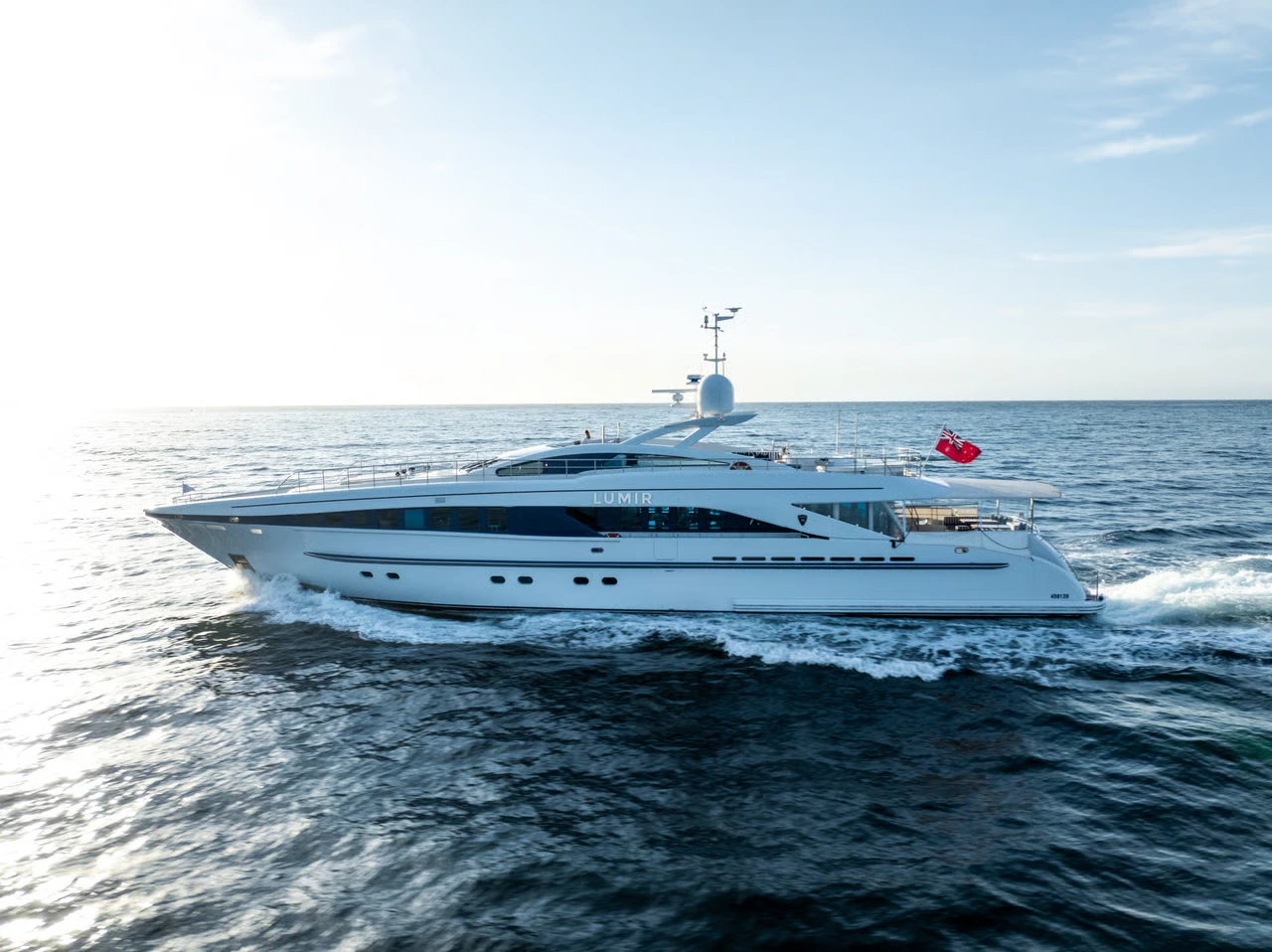 Charter Yacht LUMIR