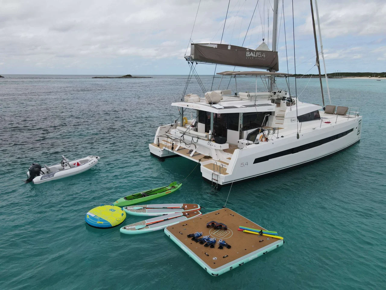 Charter Yacht ZURI 3