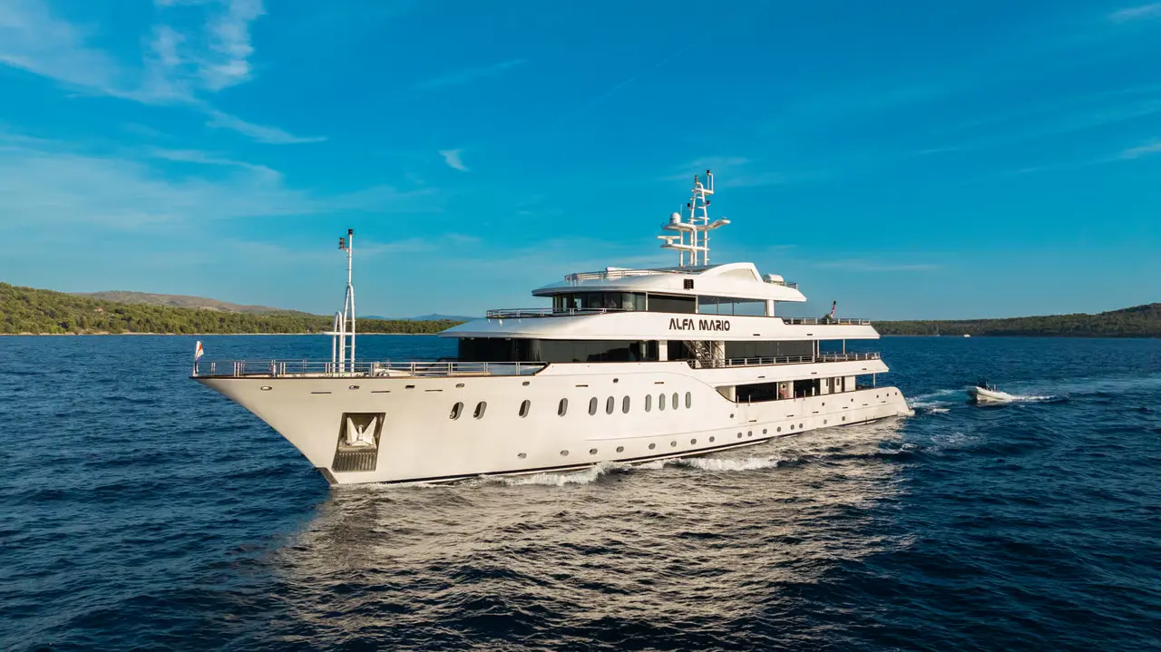Charter Yacht ALFA MARIO