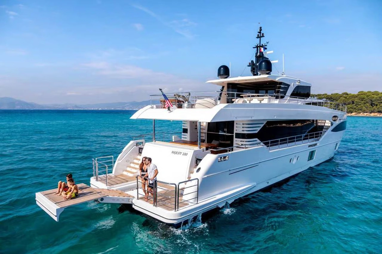 charter yacht LEGACY