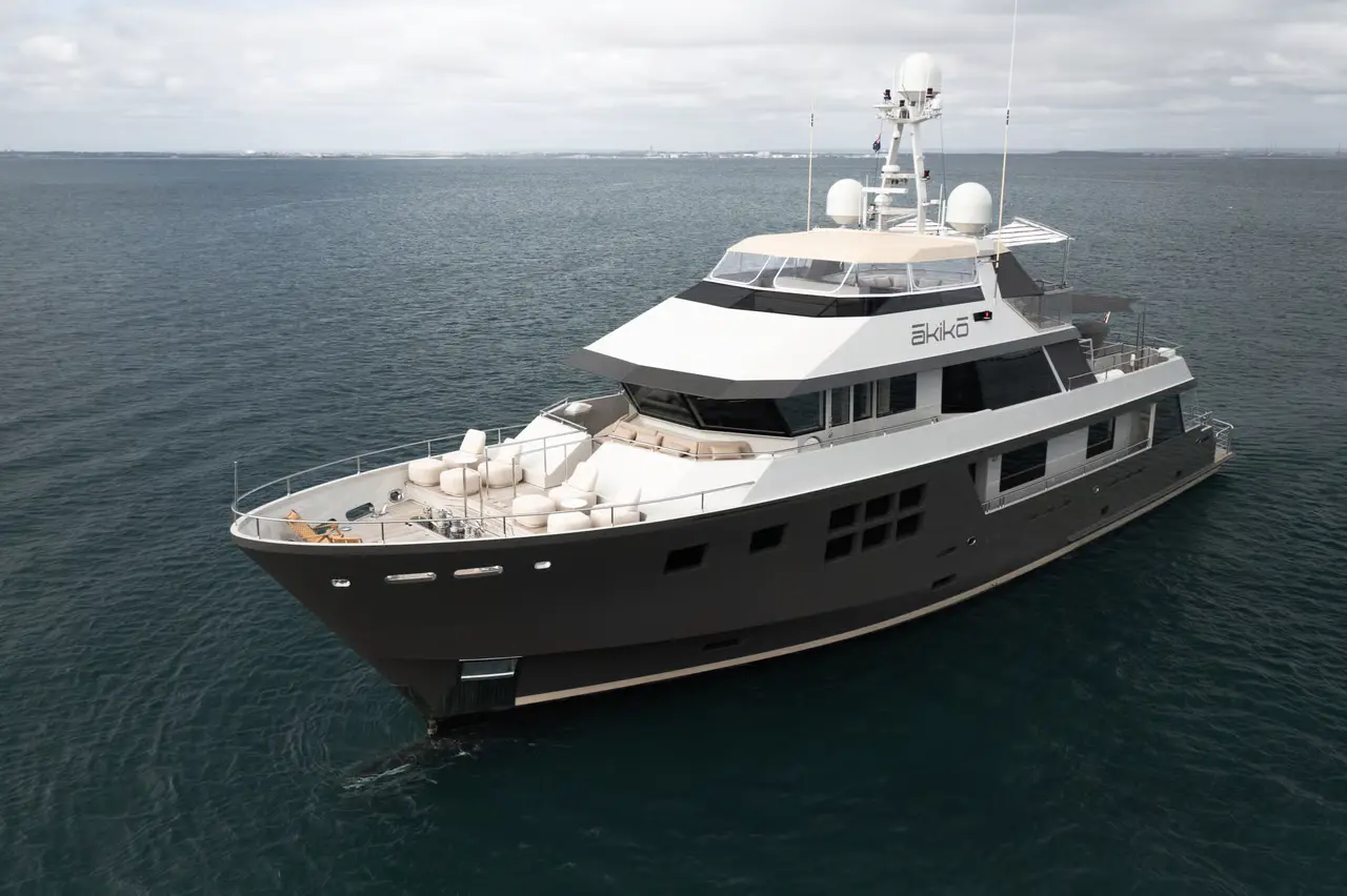 Charter Yacht Akiko