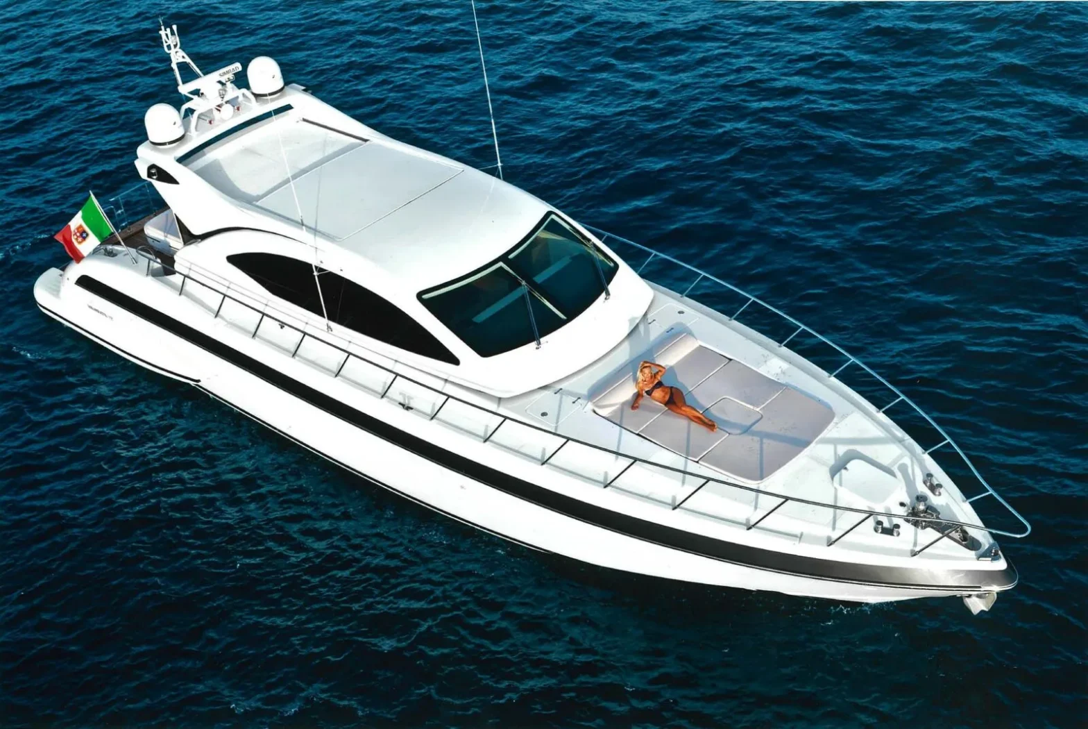 Charter Yacht MANGUSTA 72