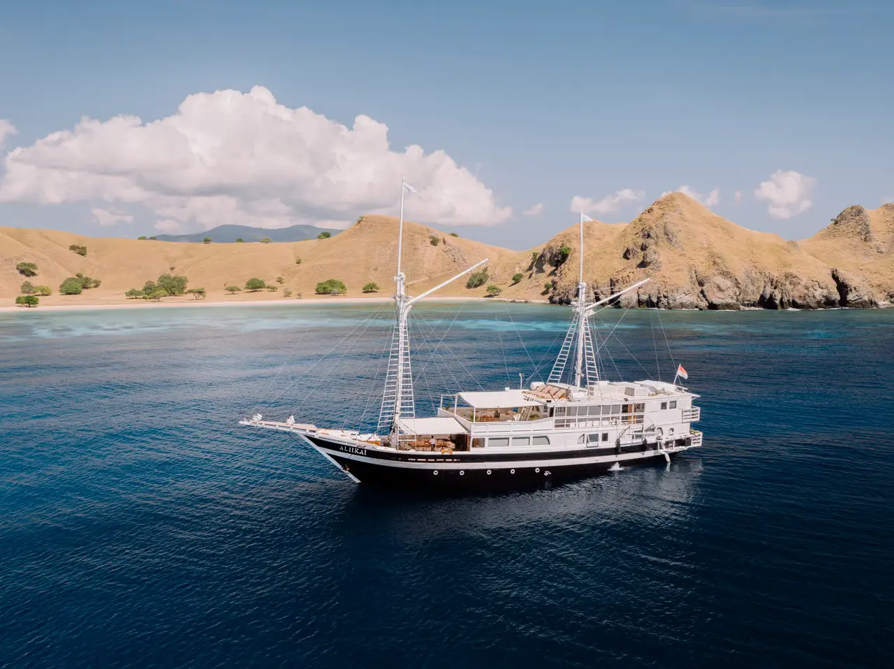 Charter Yacht ALIIKAI VOYAGE