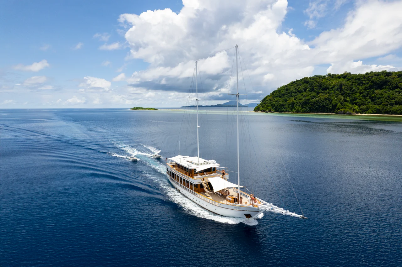 Charter Yacht FENIDES