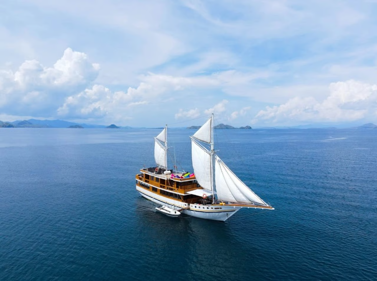 Charter Yacht LAMAIN I