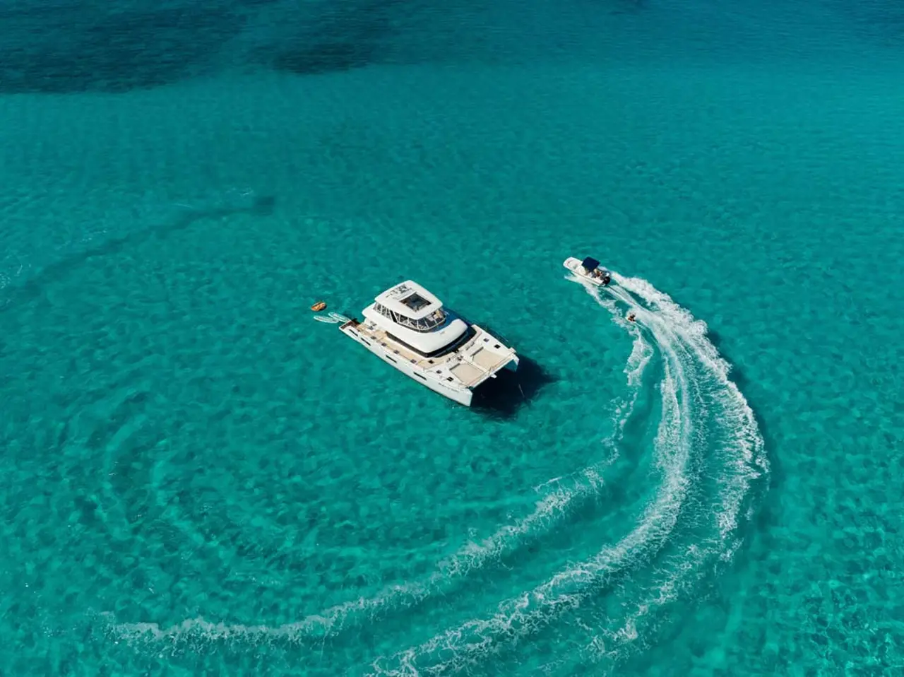 Charter Yacht PLAYTIME