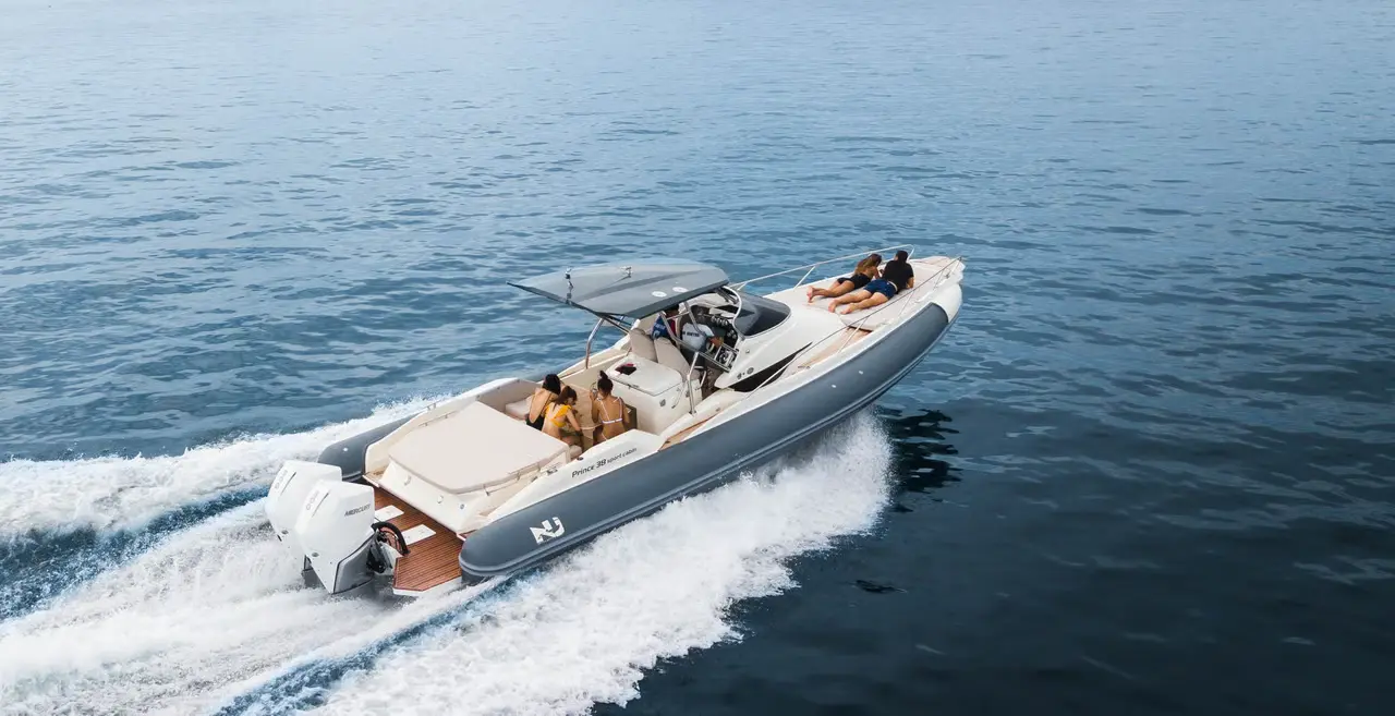 Charter Yacht TIGER LILY