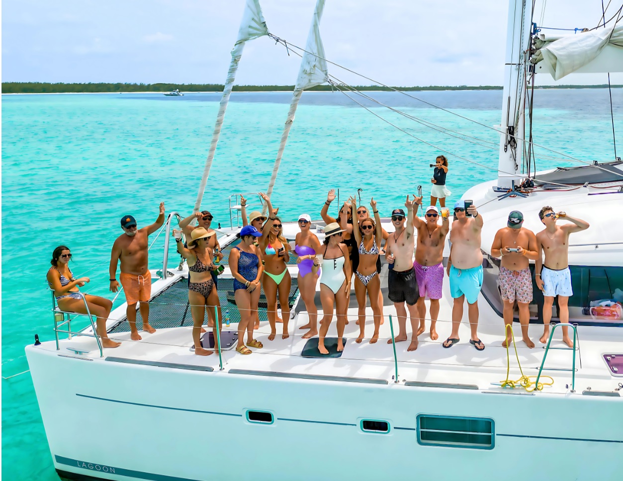Charter Yacht AMURA