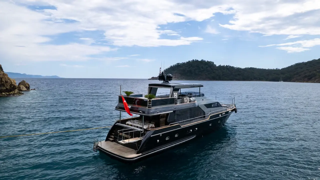 Charter yacht BEYEFENDI H