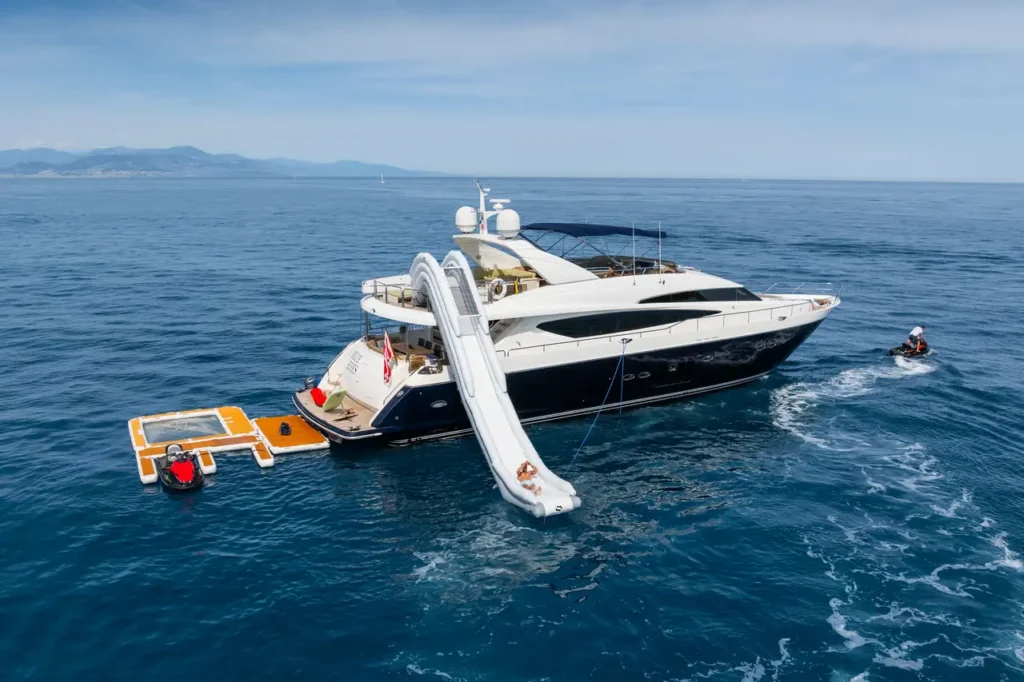 Charter Yacht BLUE EYES