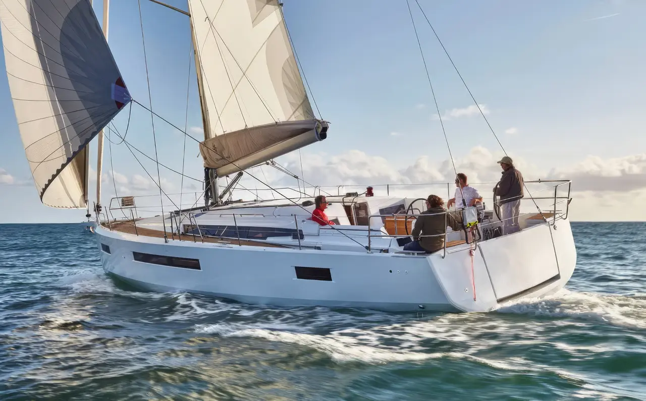 Charter Yacht CALMA