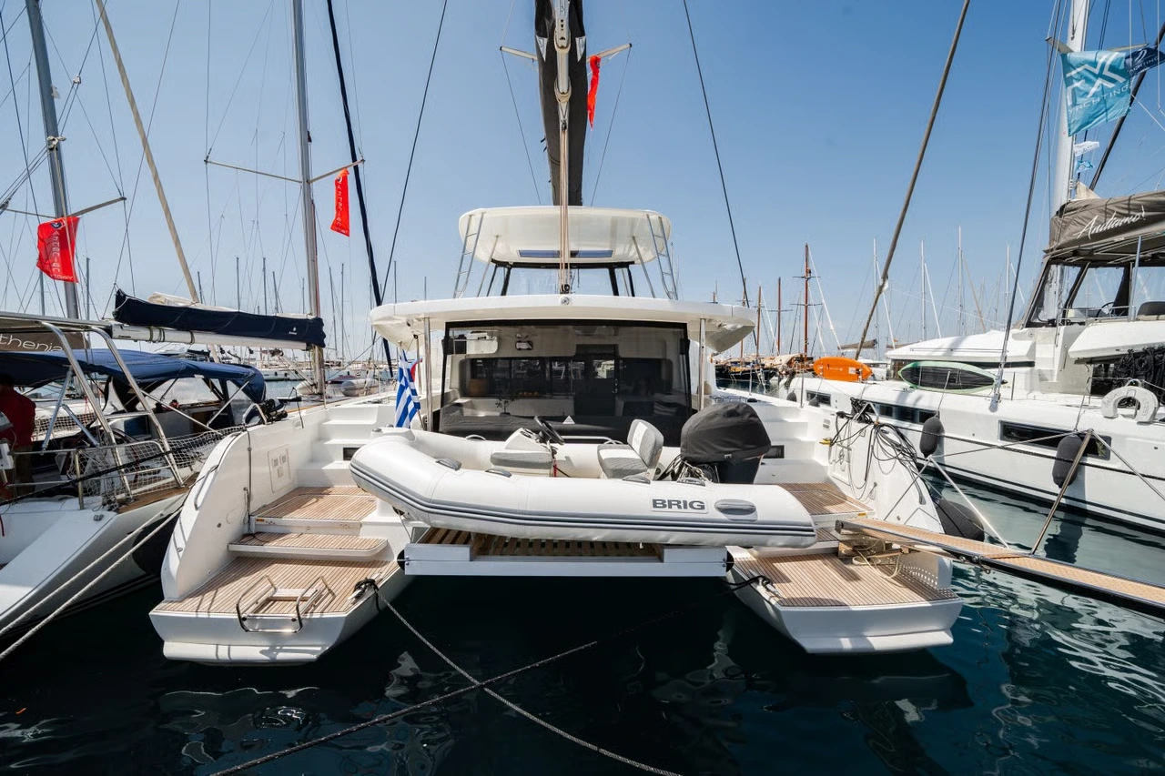Charter Yacht CATALEYA
