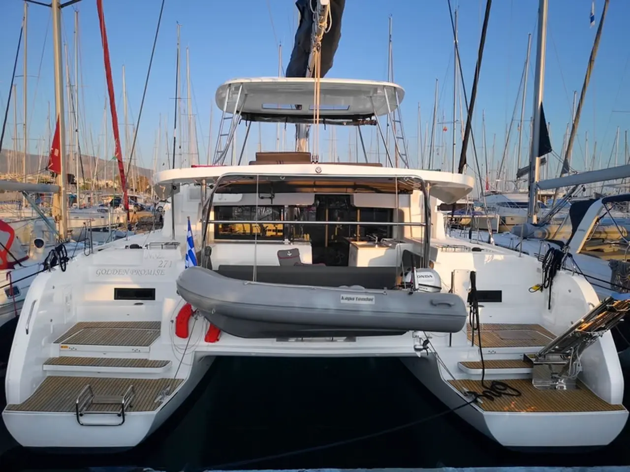 Charter Yacht GOLDEN PROMISE