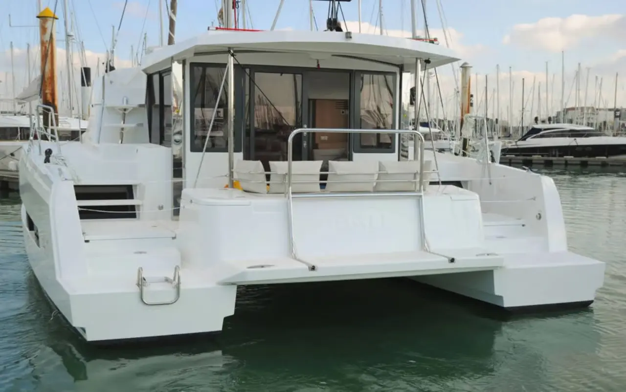 Charter Yacht HEPHAESTUS