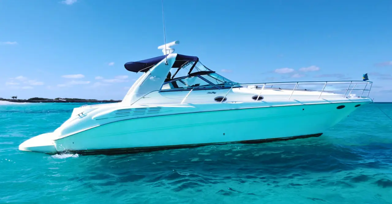 Charter Yacht LIL DAIL