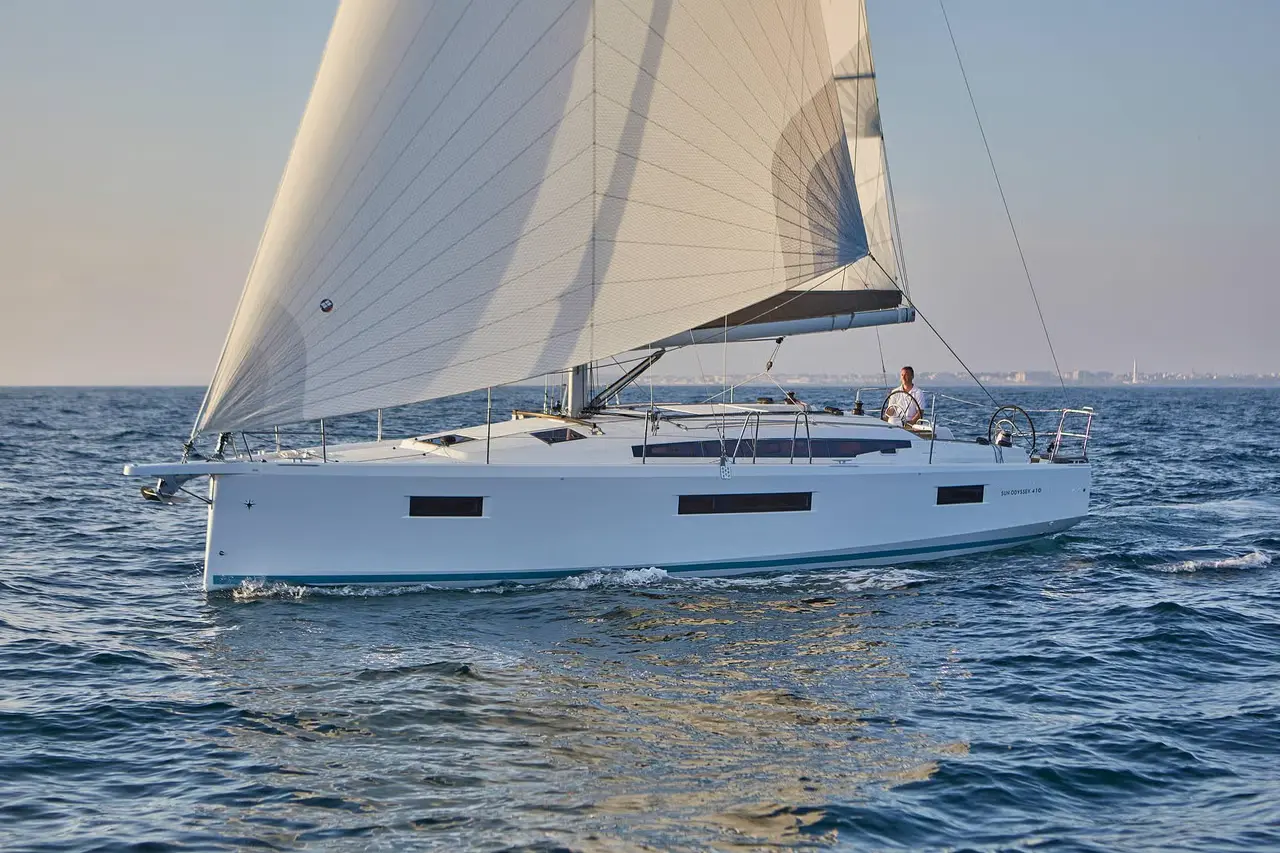 Charter Yacht LILIANE