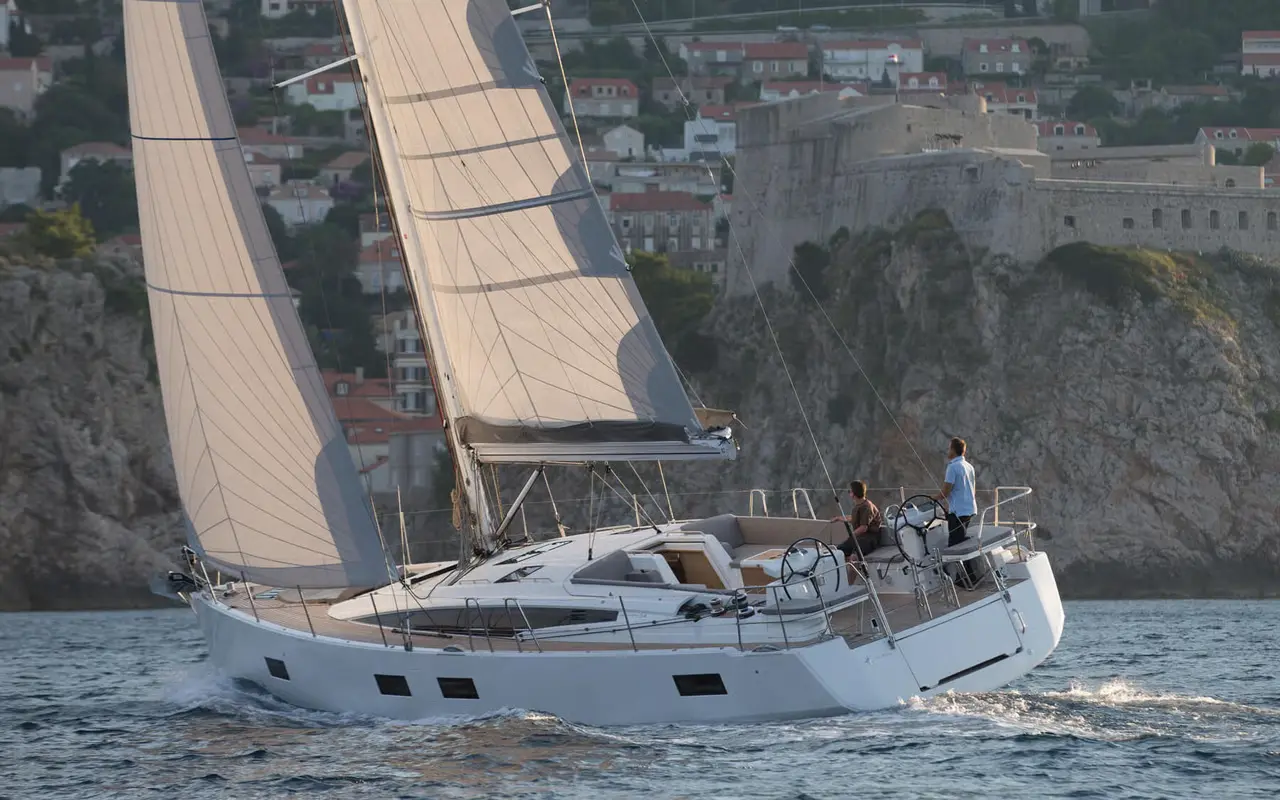 Charter Yacht MAGIC ANGEL