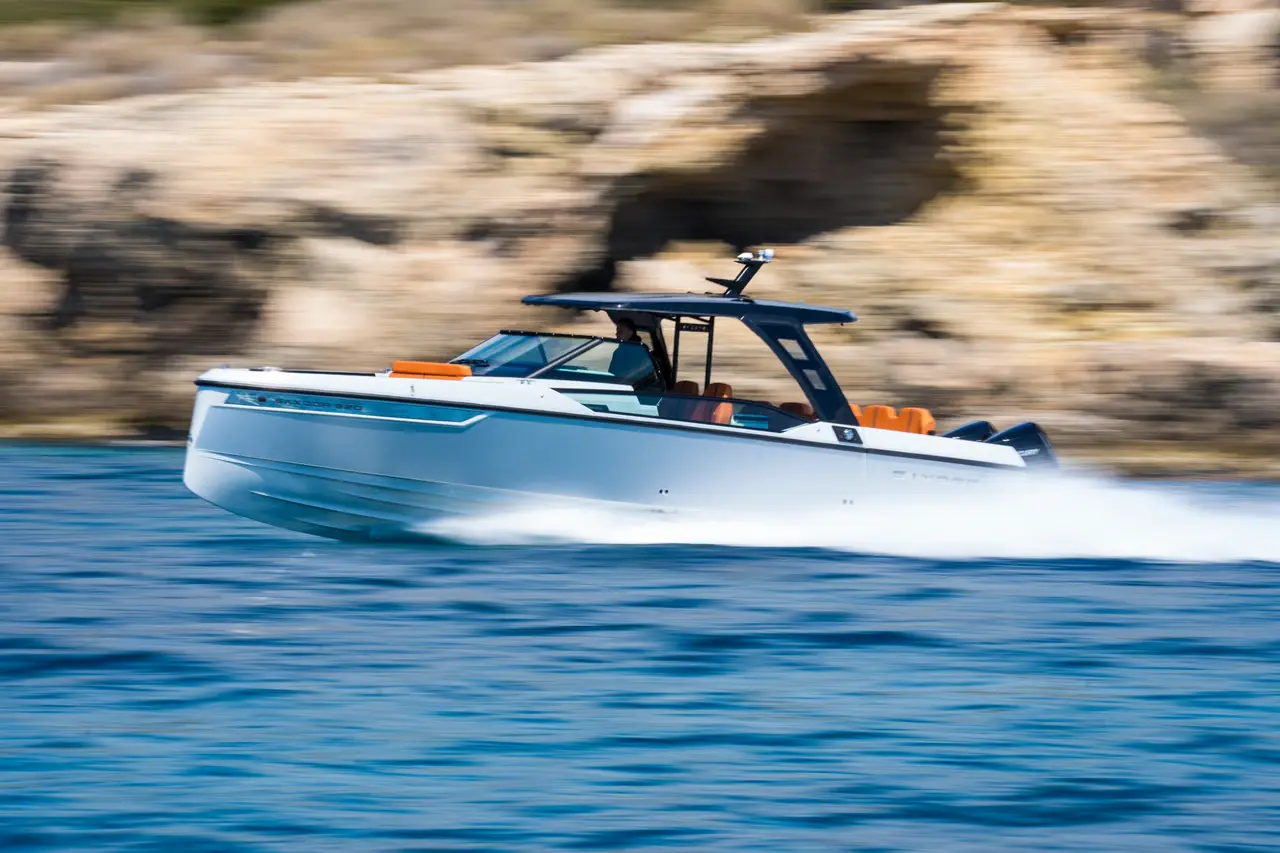 Charter Yacht MAI TAI
