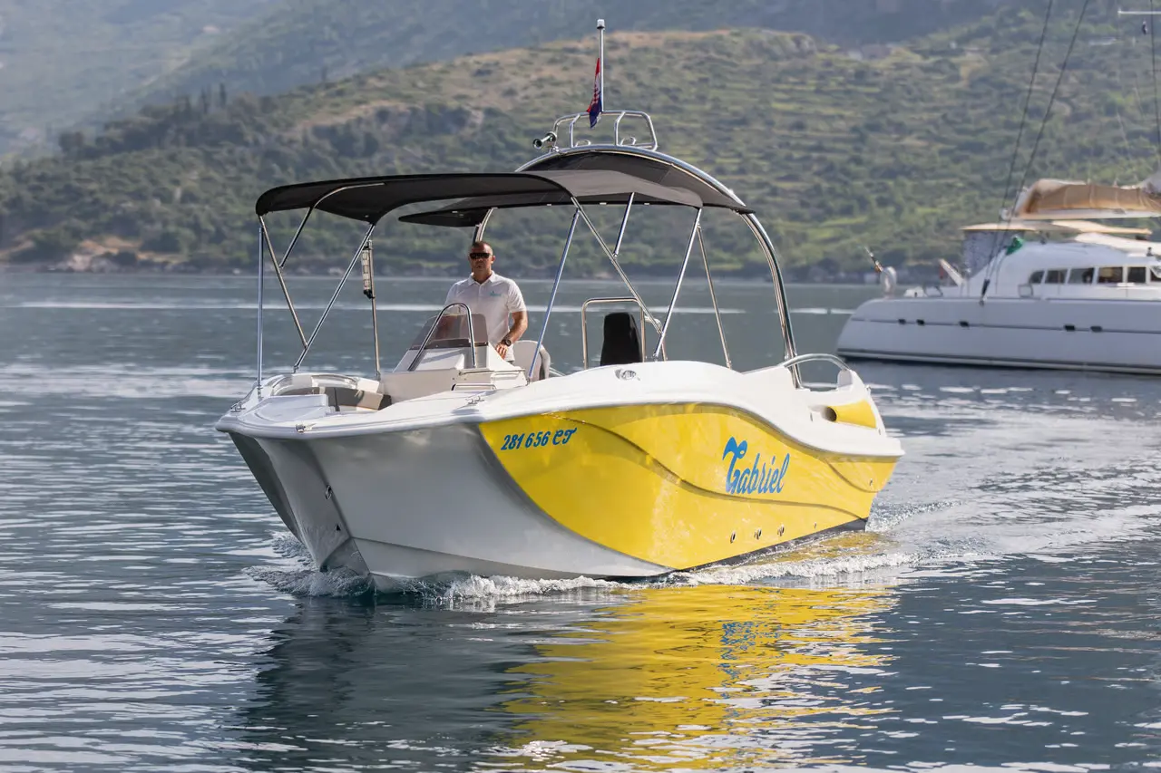 Charter Yacht MERCAN 34