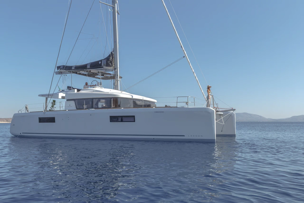 Charter Yacht ONEIDA