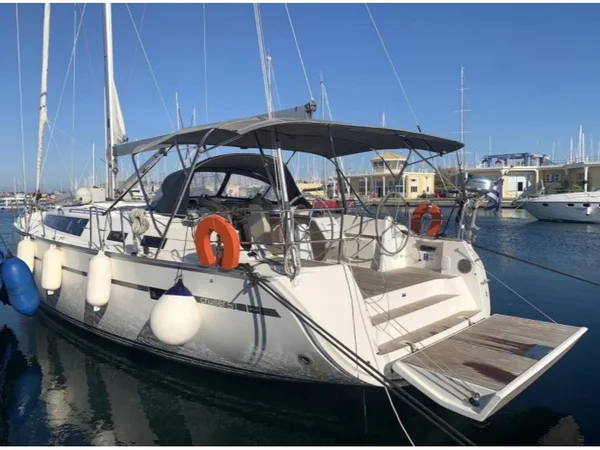 Charter Yacht PANDORA