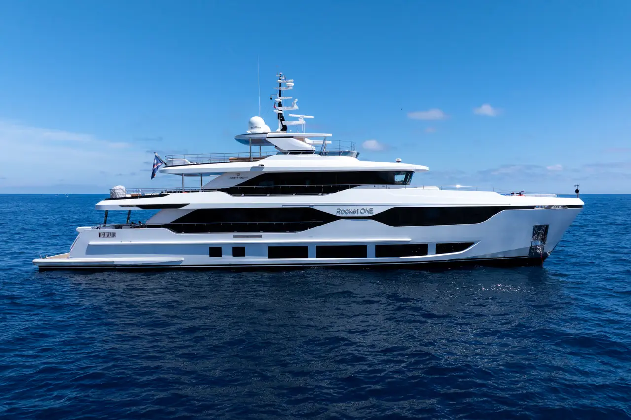 Charter Yacht ROCKET ONE