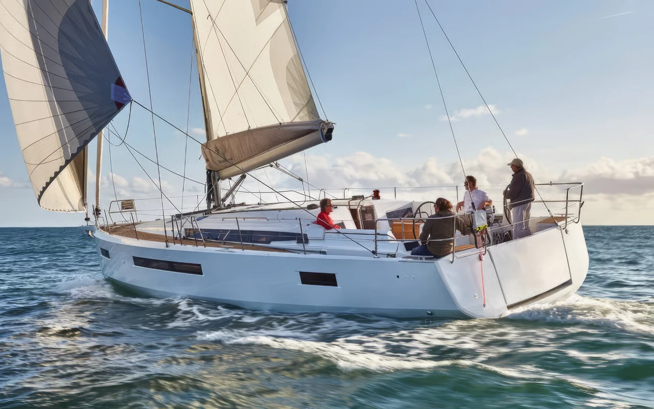 Charter Yacht SEA SAFARI
