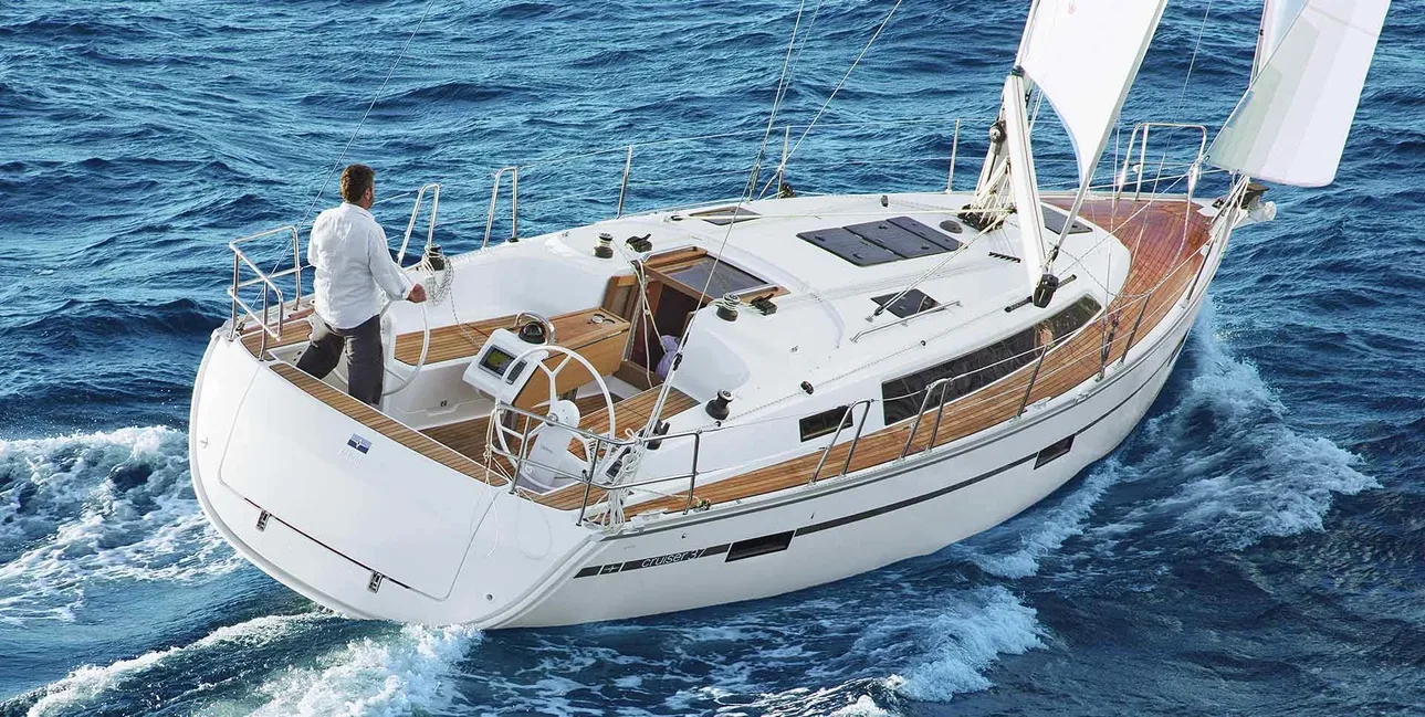 Charter Yacht SIXTEEN