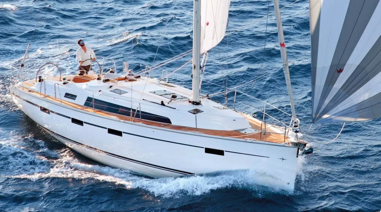 Charter Yacht TEN