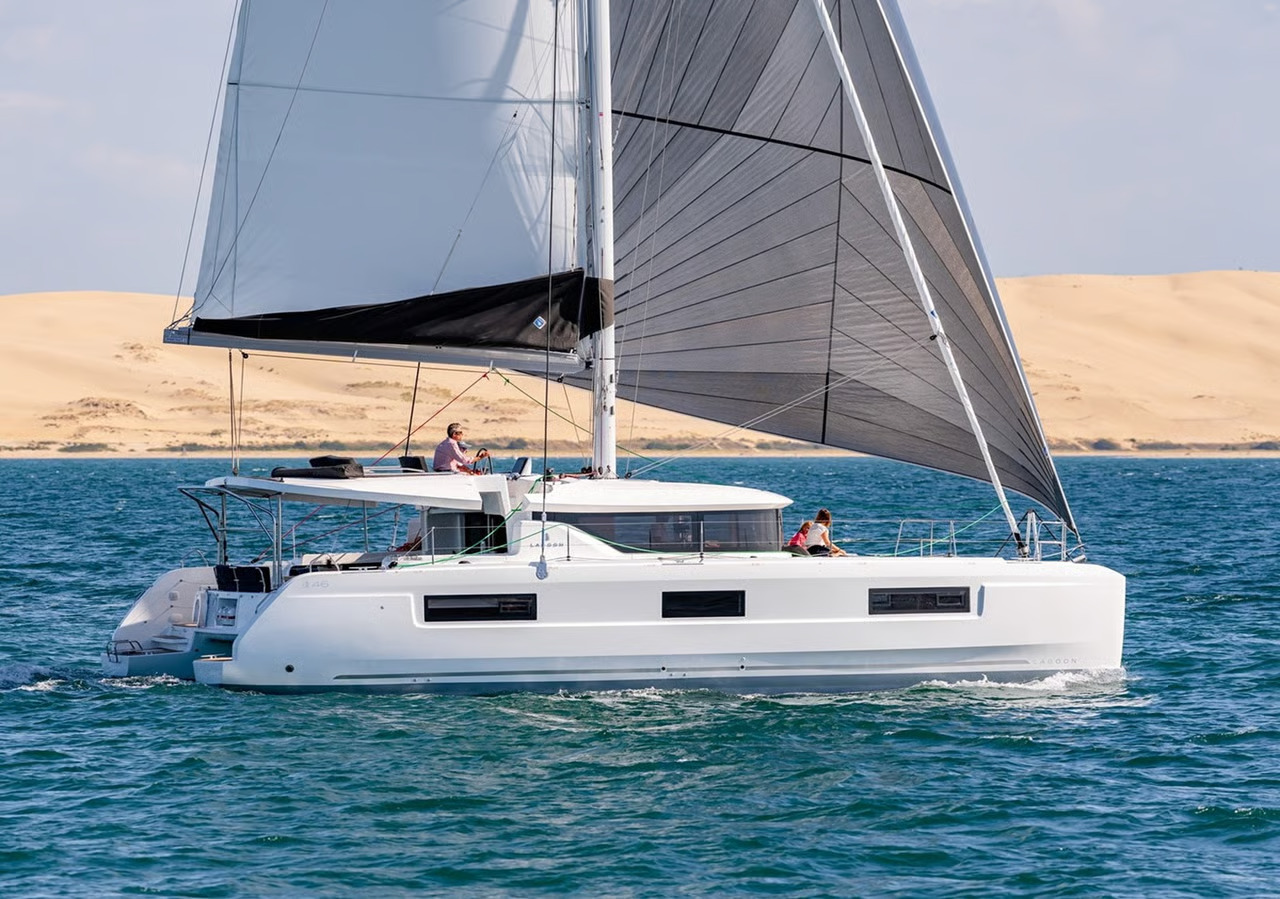Charter Yacht ZALINA