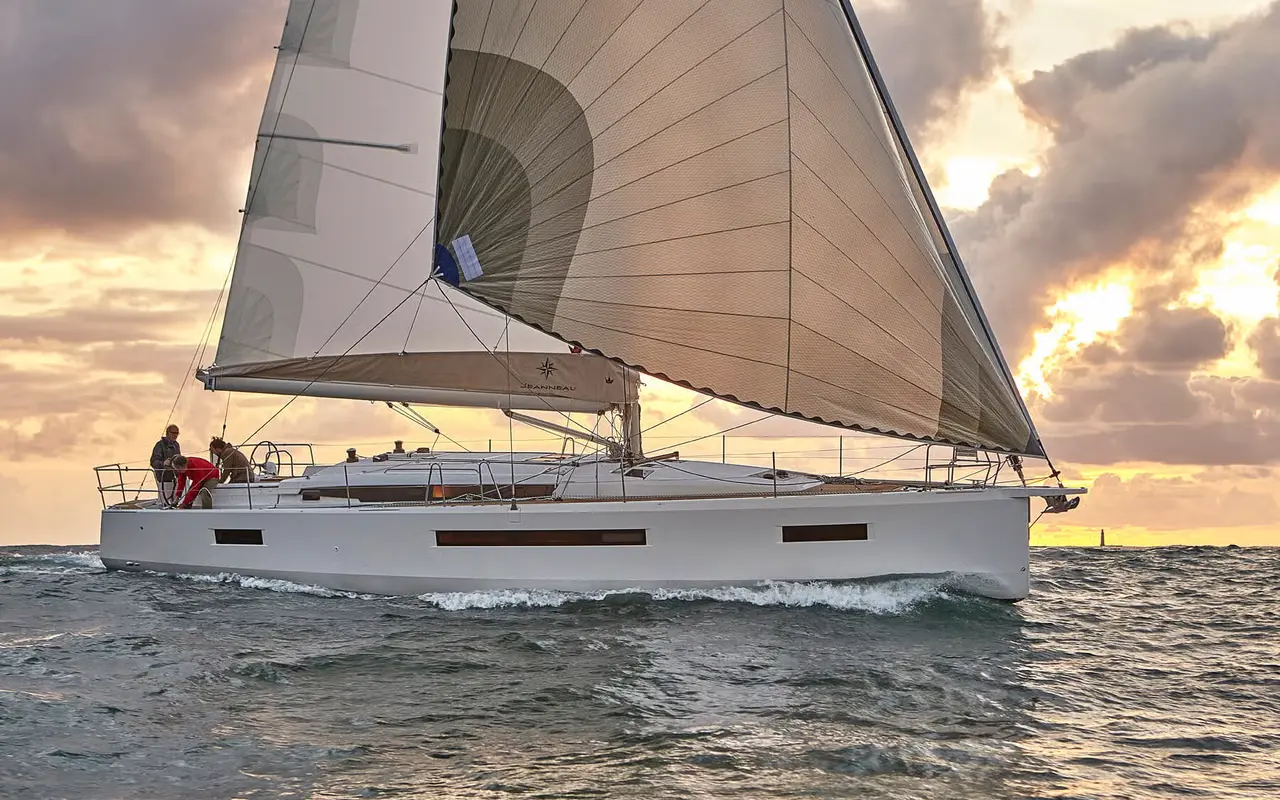 luxury charter yacht CONTIGO