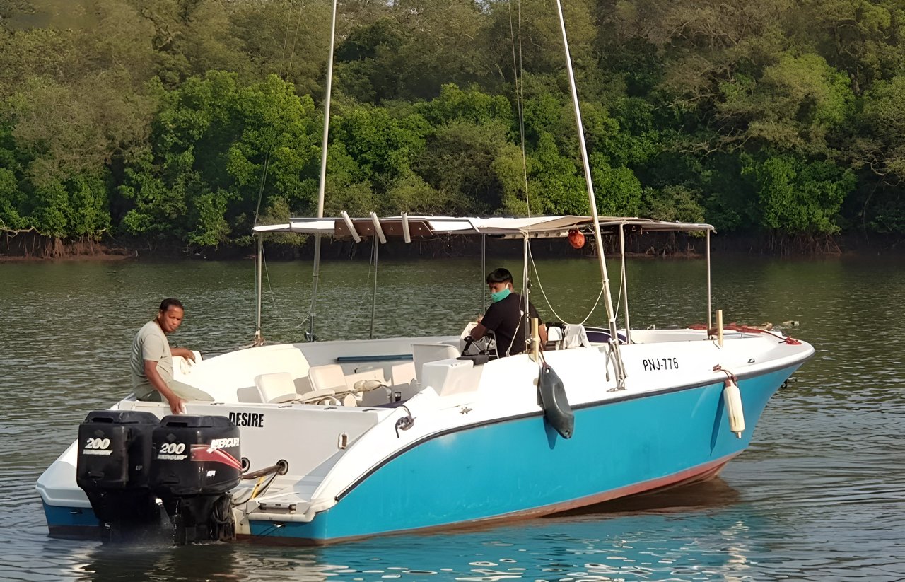 charter yacht DESIRE