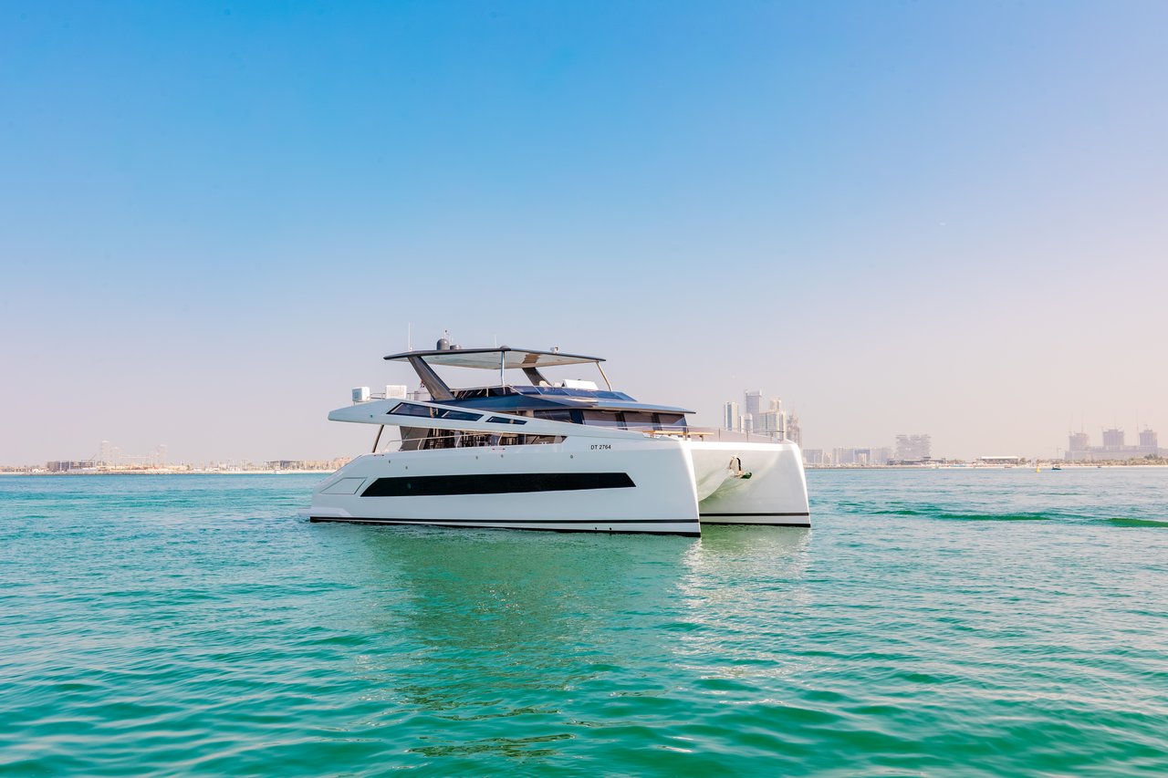 Charter Yacht INFINITY