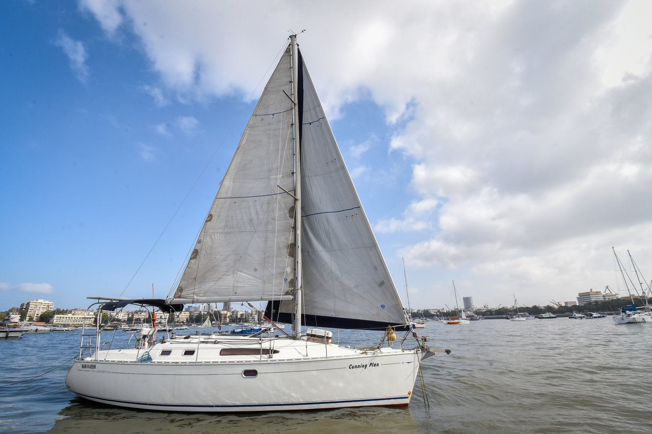 Charter Yacht CUNNING PLAN