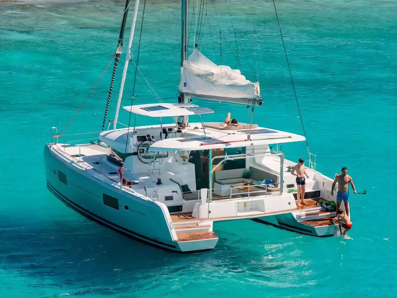 Charter Yacht DELTA AQUARII