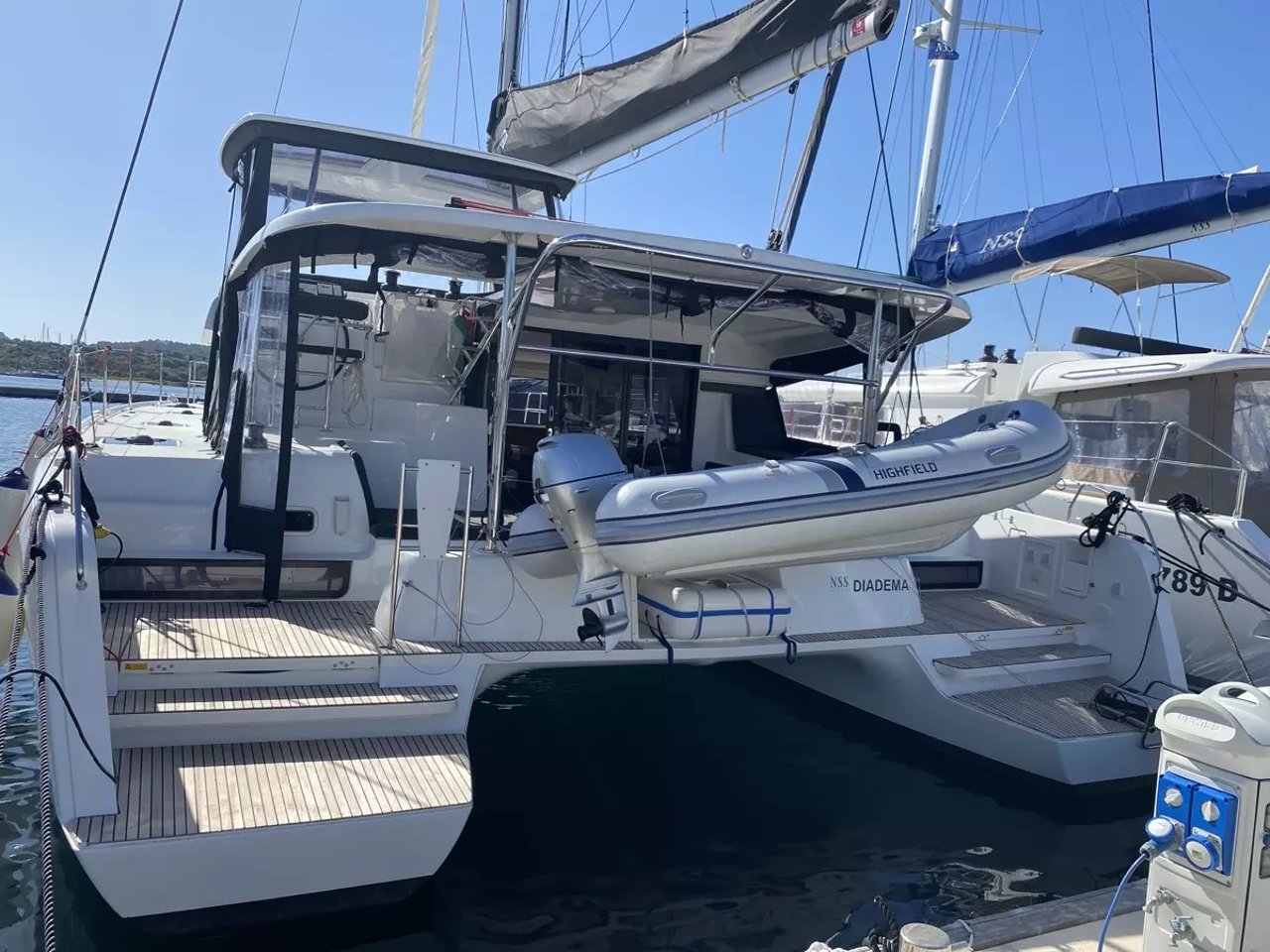 Charter Yacht DIADEMA