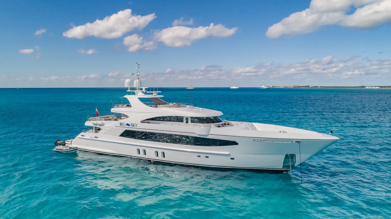 luxury charter yacht big sky