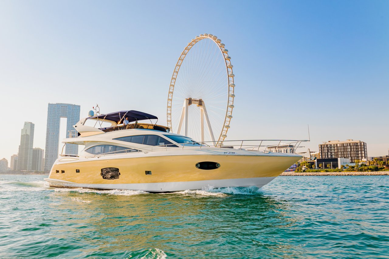 Charter Yacht ASTRA