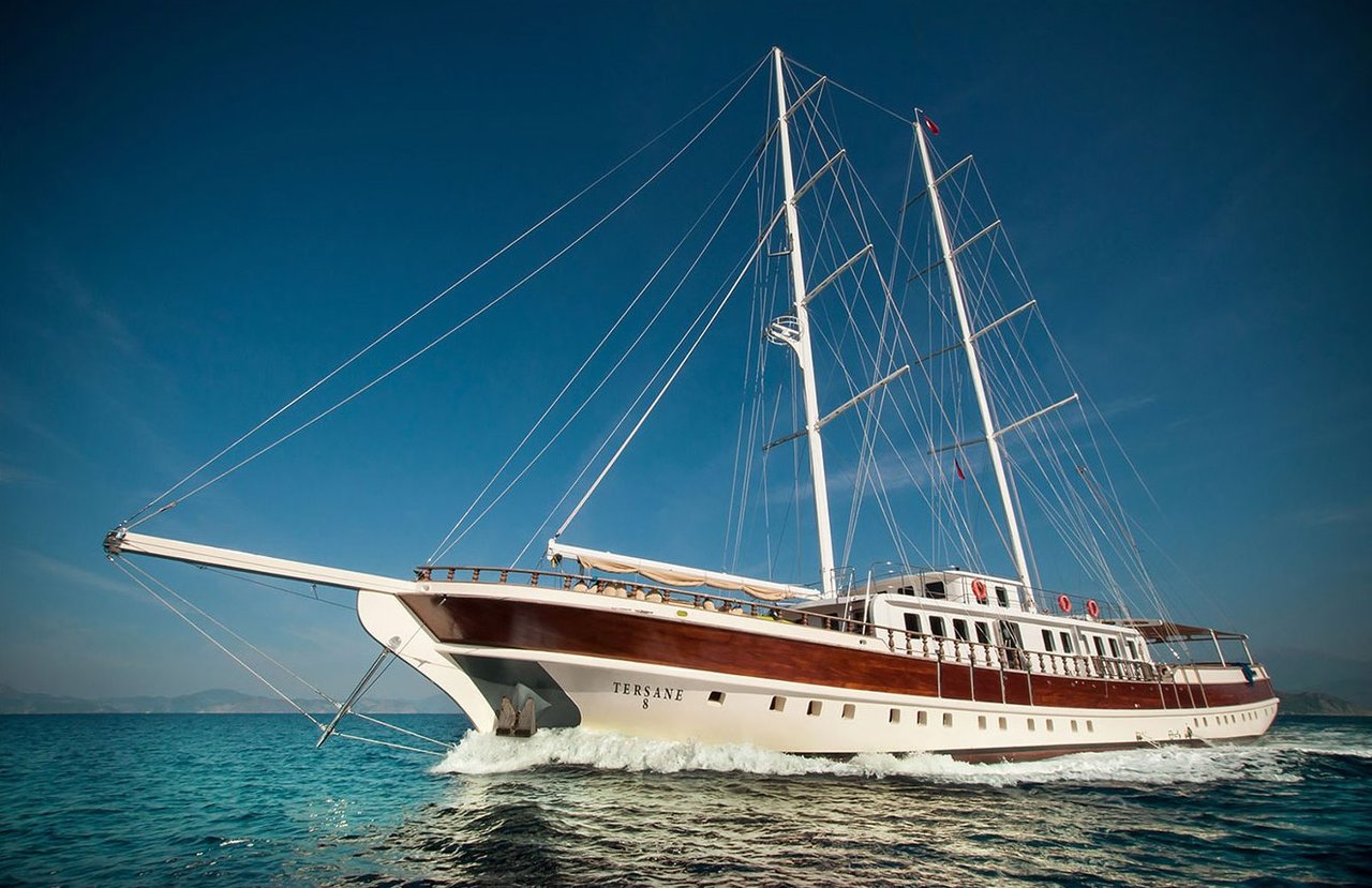 Charter Yacht TERSANE 8