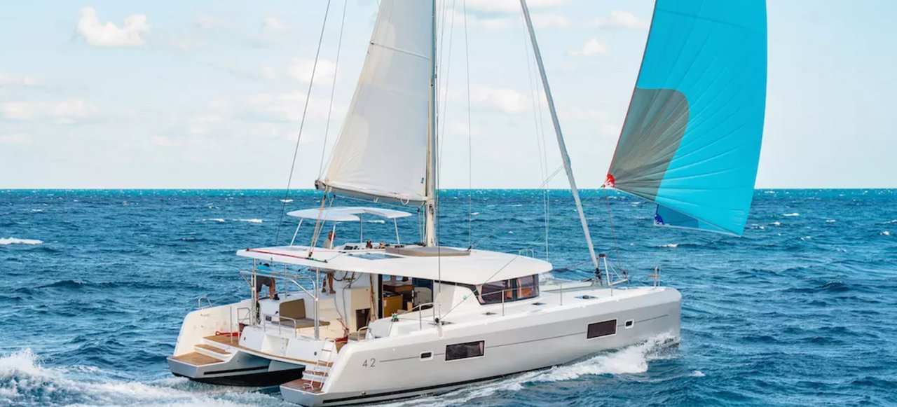 Charter Yacht PROXIMA CENTAURI