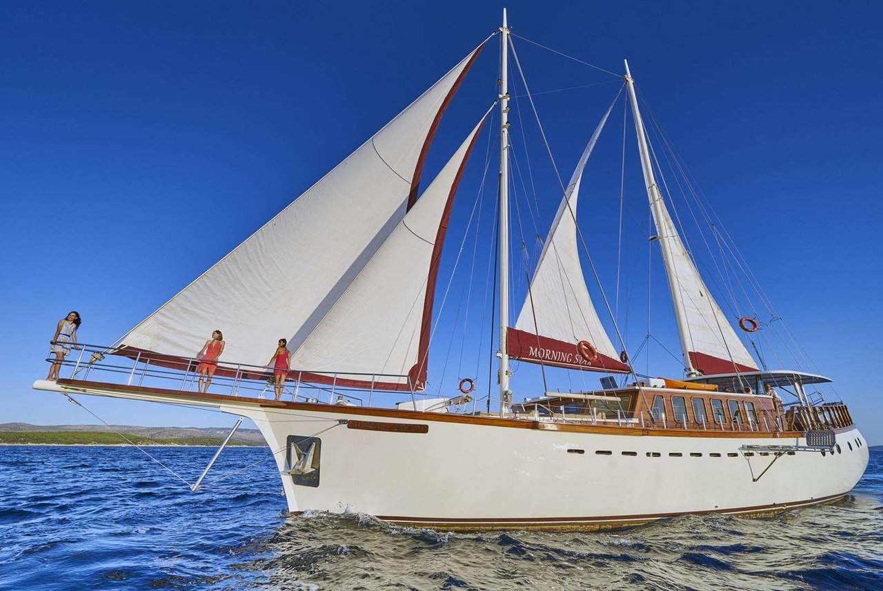 Charter Yacht MORNING STAR