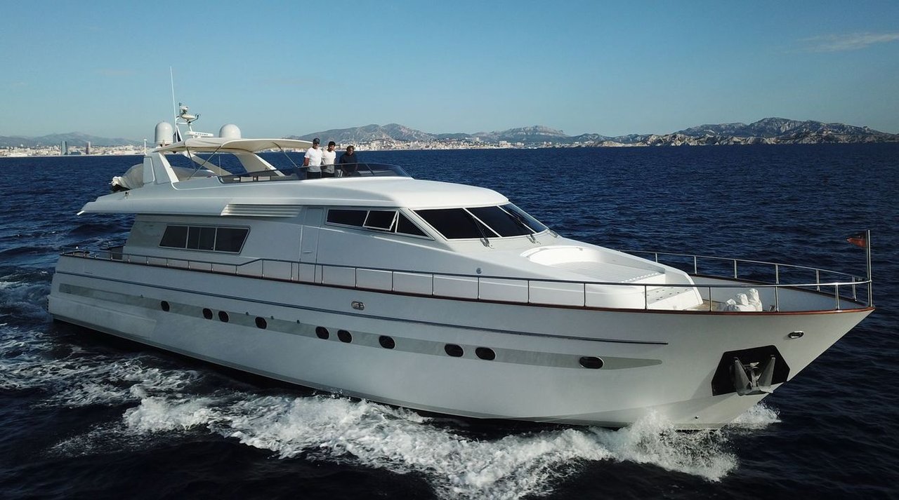 Charter Yacht OLA