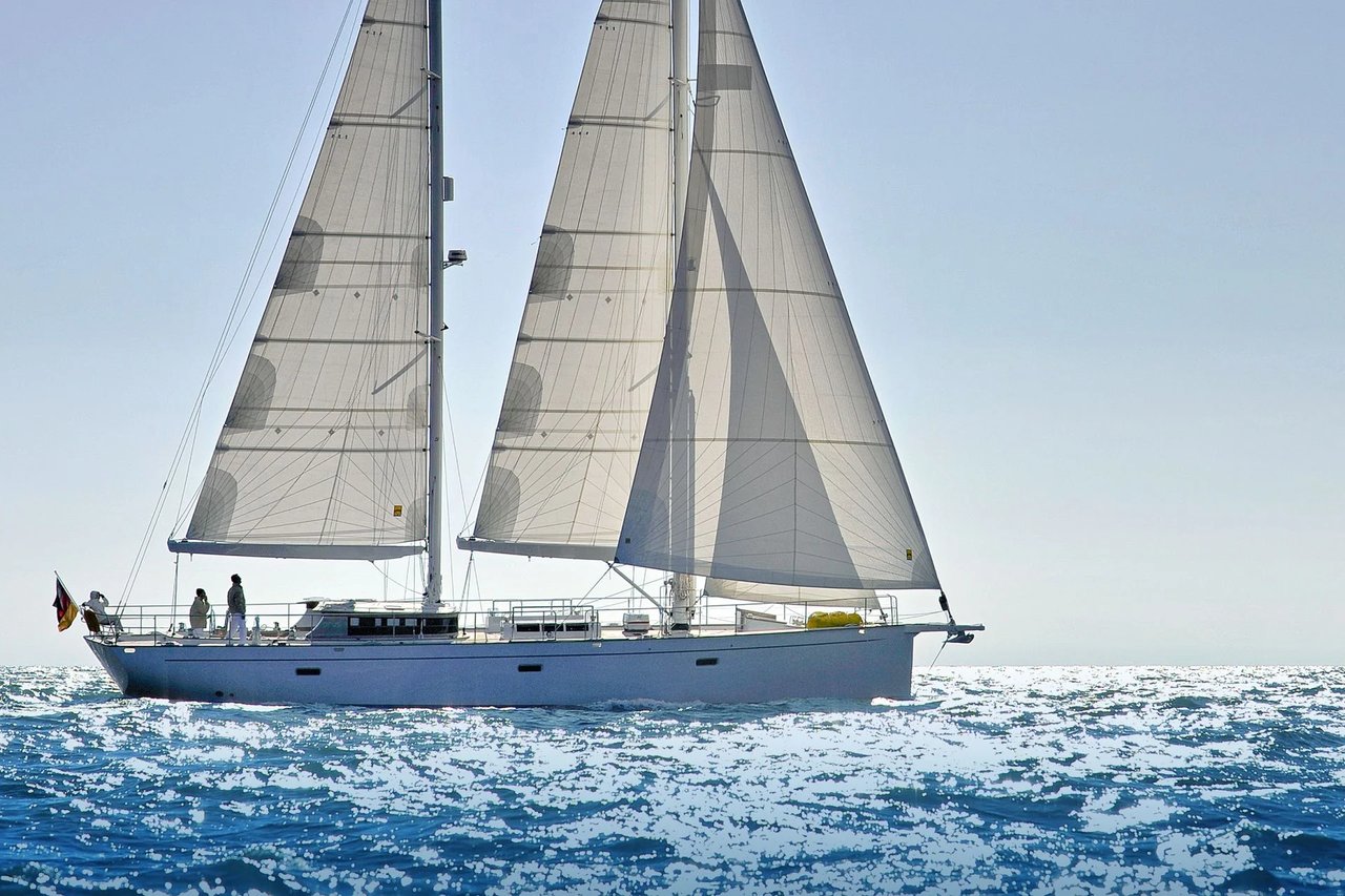 Charter Yacht HELENE