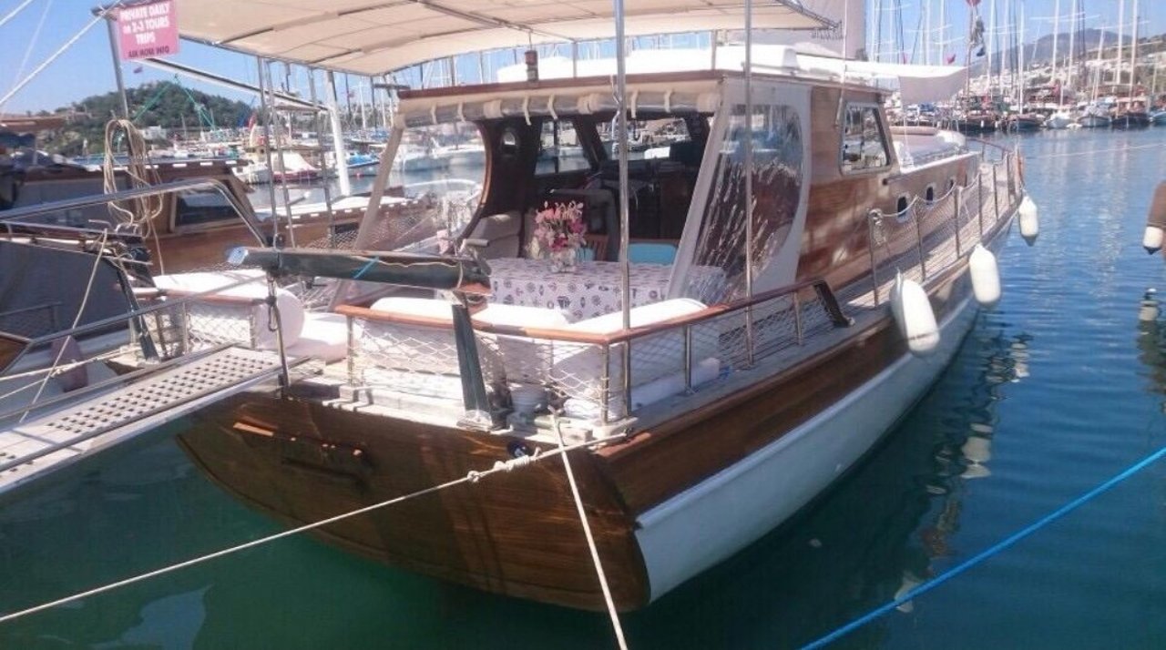 Charter Yacht DILARA