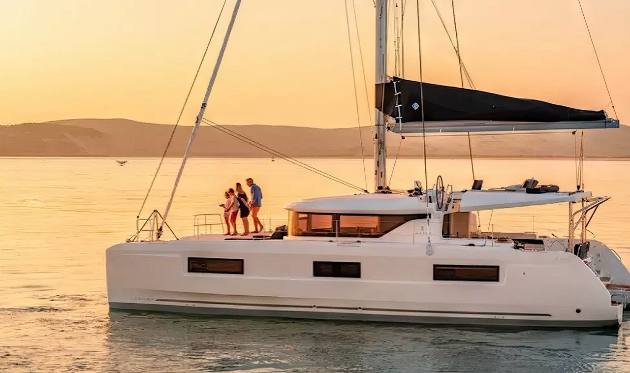 Charter Yacht ROLLING STONES