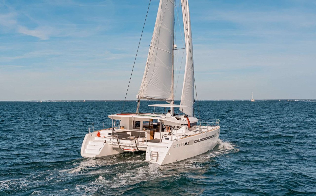 Charter Yacht SATYAM MELODY