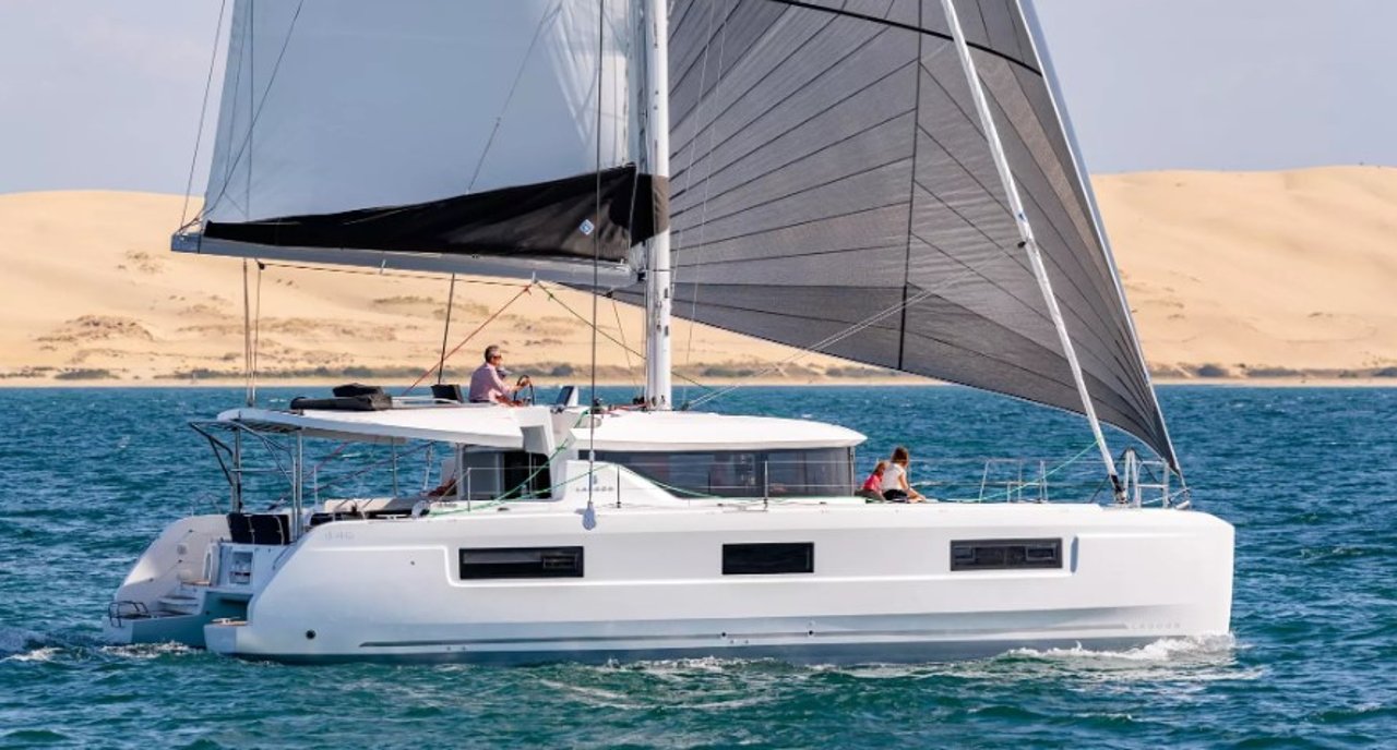 Charter Yacht NEW LAG 46 SARD 2