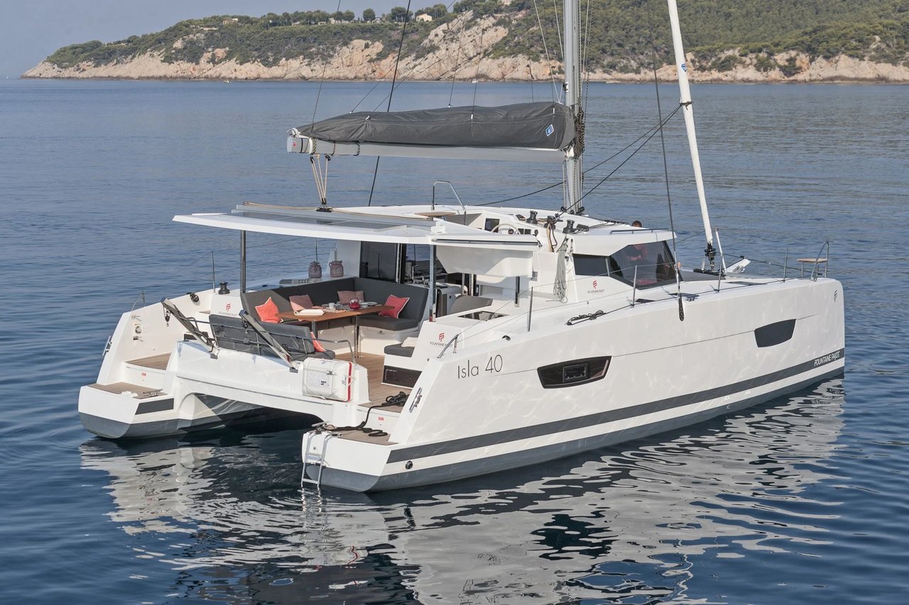 Charter Yacht VETROHOD